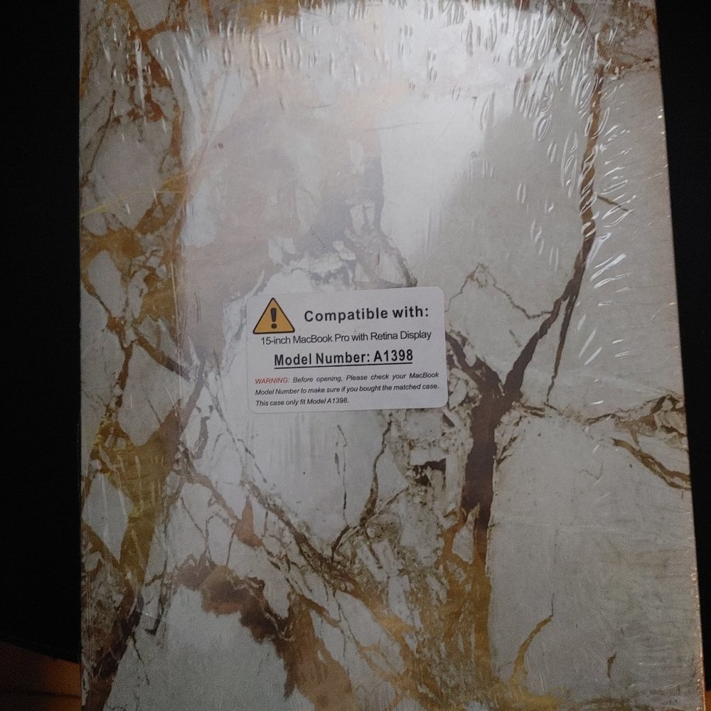 Golden Marble Hard Case for 15-inch MacBook Pro with Retina Display - Model A198 - Picture 3 of 5